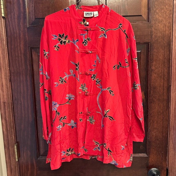 CHICO’S DESIGN 100% Silk Red Floral Print Tunic Style Frog Closures Sz 1 Top - Picture 1 of 5